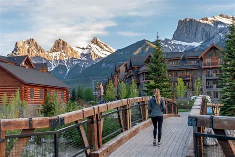 25 EASY Hikes in Canmore with Epic Views (for the whole family!)