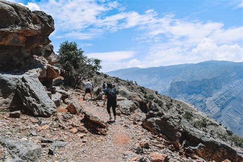 Jebel Shams Balcony Walk: Ultimate Guide To The BEST Hike In Oman!