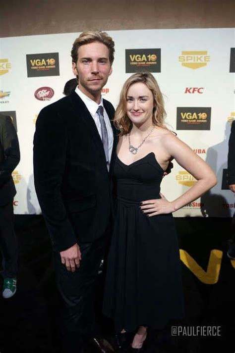 Troy Baker and Ashley Johnson