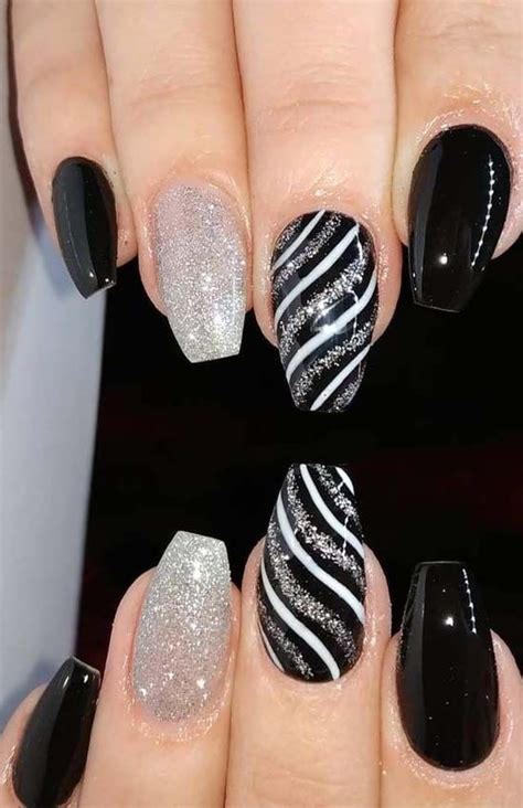 Black Designs Fitnailslover Nail Art Glitter 2019 stylish gorgeous glam natural nail art desi ...