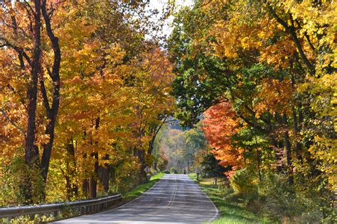 11 Best Places To See Fall Foliage In Ohio - Linda On The Run