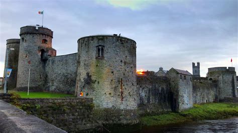 King John's Castle in Limerick, Ireland - YouTube