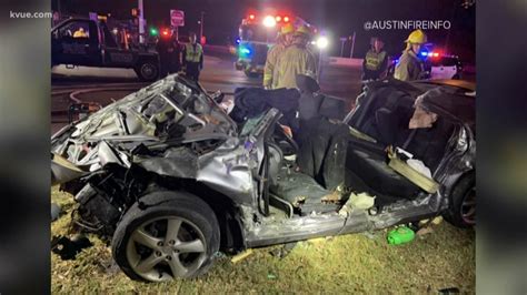 South Austin rollover crash sends 1 to hospital | kvue.com