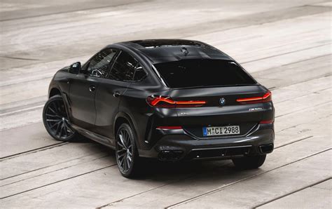 2022 BMW X6 Black Vermilion Edition – rear – PerformanceDrive