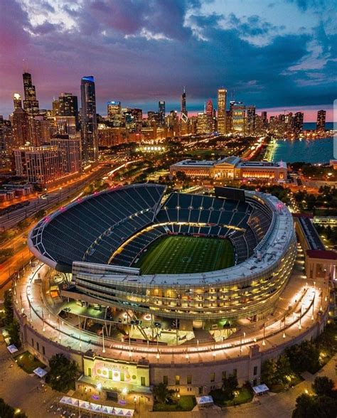 Soldier Field Bears🏈 | Chicago bears, Chicago, Chicago architecture