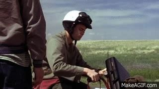 Dumb & Dumber - Scooter Scene (HD720p) on Make a GIF