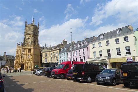 File:Market Place, Cirencester.jpg - Wikimedia Commons