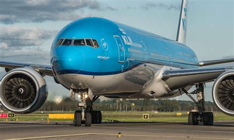 Flight review: KLM B777-200ER business class – Business Traveller