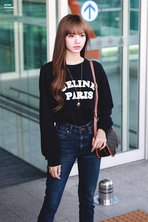 190926 Lisa @ Incheon Airport Instant Pleasantly | DO NOT EDIT | Blackpink fashion, South korea ...