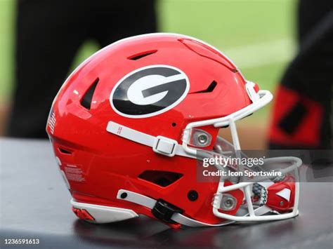 Georgia Bulldogs Helmet Photos and Premium High Res Pictures - Getty Images