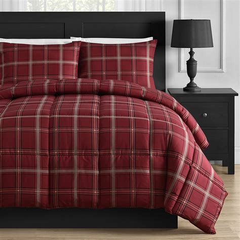 Burgundy Bedspreads and Burgundy Comforter Sets at LuxComfyBedding