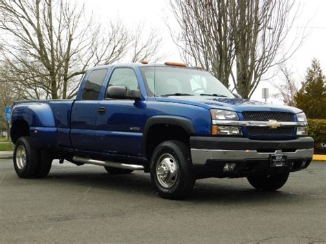 2004 Chevrolet Silverado 3500 LT 4dr / 4X4 / V8 8.1Liter / DUALLY / LOW LOW MILE