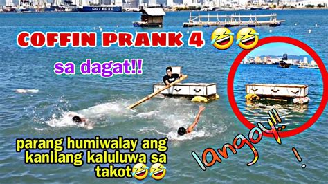 Coffin Prank 4 sa dagat 🤣🤣 parang humiwalay ang kanilang kaluluwa sa ...