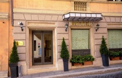 Hotel Barocco Near Trevi Fountain in Rome