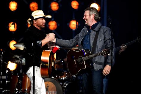 Toby Keith, Blake Shelton Join for Classic Duet at 2018 ACMs