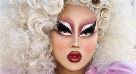 Kim Chi Makeup | Saubhaya Makeup