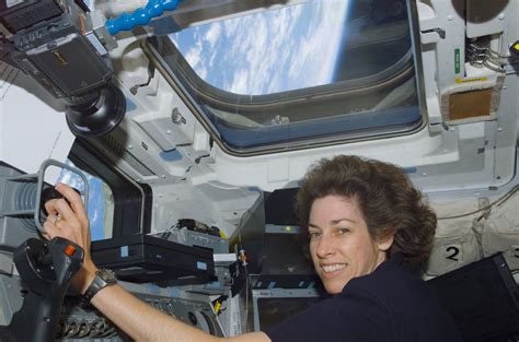 NASA’s First Hispanic Woman in Space: Dr. Ellen Ochoa - Global Connections for Women