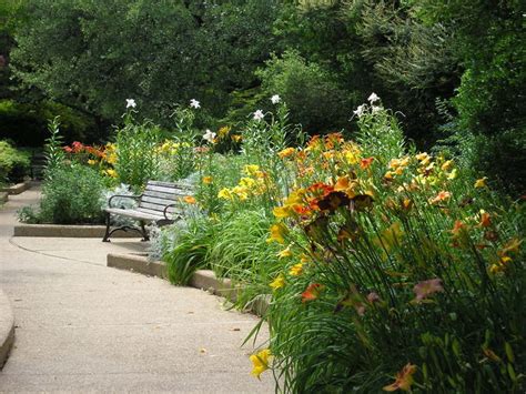 Four Seasons Garden - Botanical Research Institute of Texas and the Fort Worth Botanical Garden