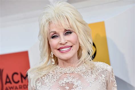 Of Course, Dolly Parton Has a Crazy Productive Morning Routine