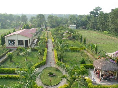 Tour and Travel Destination: Chitwan Nepal