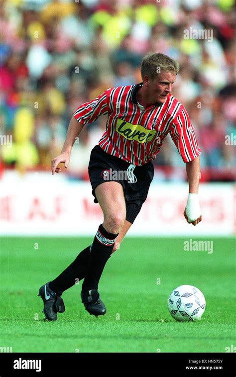 CHRIS WILDER SHEFFIELD UNITED FC 12 November 1991 Stock Photo - Alamy