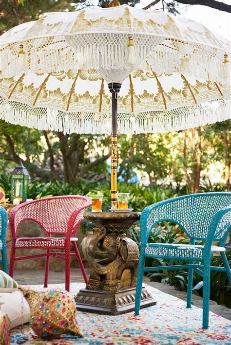 Sombrillas balinesas para este verano | Patio umbrellas, Patio umbrella, Stylish patio furniture