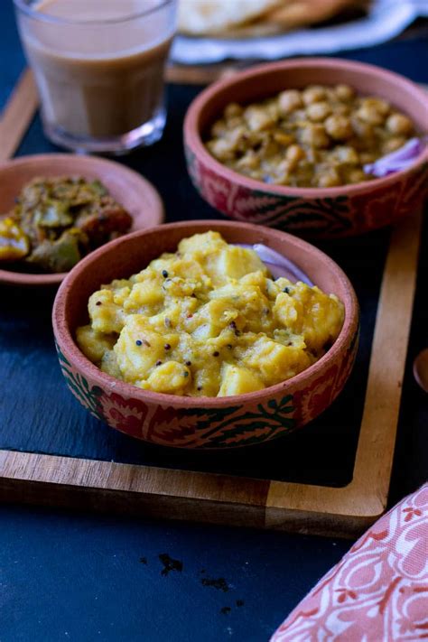 Poori Aloo Recipe - Nashta (Breakfast) - Flour & Spice