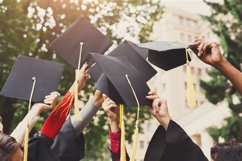 3 Compelling Reasons to Travel after Graduation