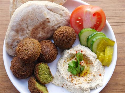 Bint Rhoda's Kitchen: Palestinian Chickpea Fritters, or Falafel