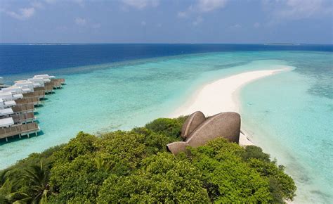 Dhigali Maldives The Island Of Affordable Luxury