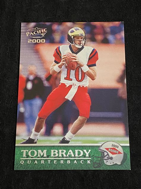 Lot - (NM) 2000 Pacific Tom Brady Rookie #403 Football Card