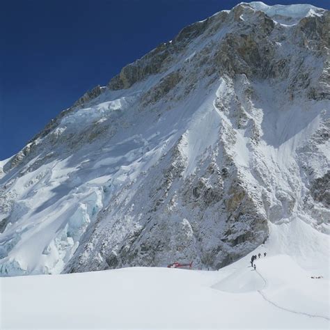 Everest’s avalanche, through the climbers’ eyes - Washington Post