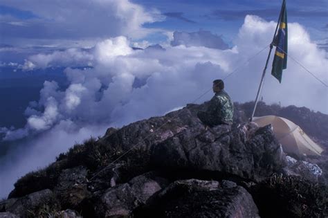 É Complexamente Azul: Parque Nacional do Pico da Neblina