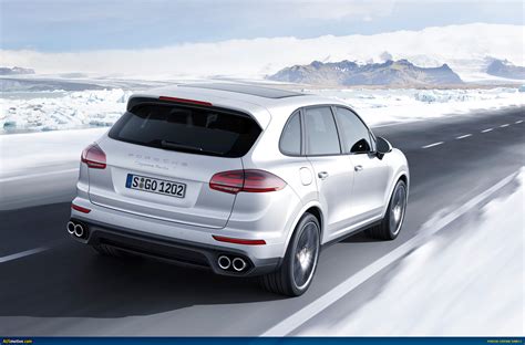 AUSmotive.com » Detroit 2015: Porsche Cayenne Turbo S