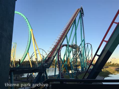 Mako at SeaWorld Orlando | Theme Park Archive