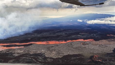 World's largest active volcano, Mauna Loa, erupts in Hawaii