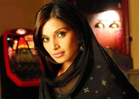 Raaz 3D's "evil role" depressed and drained Bipasha Basu