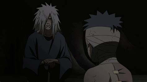 Naruto: How did Obito survive after being crushed by a rock?