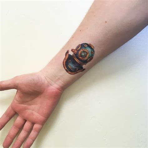 Scuba Diver Helmet Tattoo – Tattoo for a week