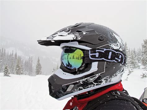 Snowmobile Helmets | SnowGoer