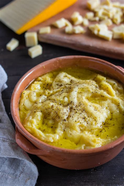 Polenta concia, ricetta ricca e confortevole tradizionale