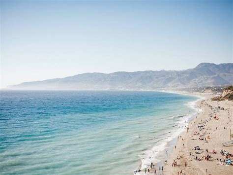 11 Best Beaches in Los Angeles to Surf, Swim & Play All Year Round