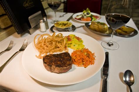 For Retro Decadence, Bern’s Steak House in Tampa Still Delivers - Eater