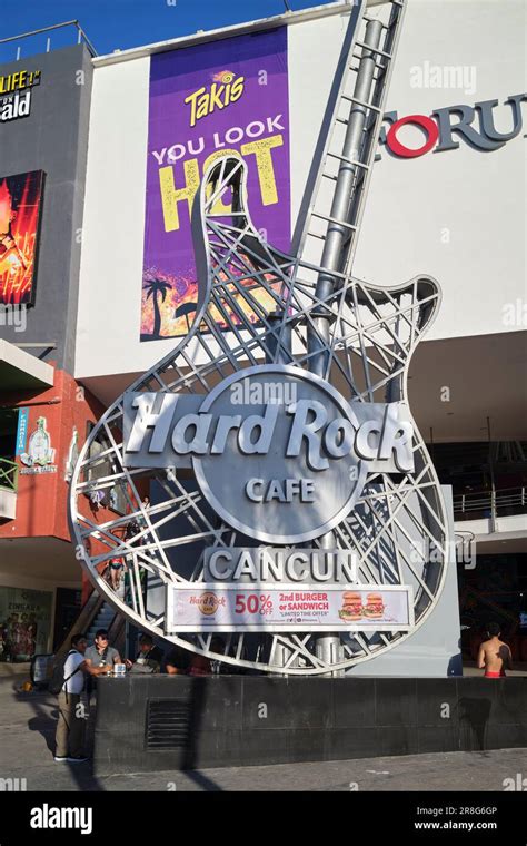 Hard Rock Cafe Cancun Yucatan Mexico Stock Photo - Alamy