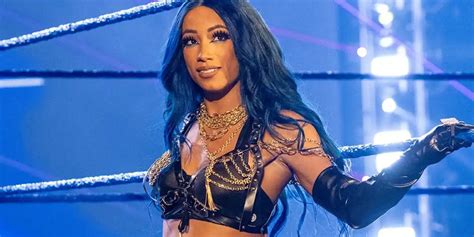 Sasha Banks' Contract Talks Stall With WWE, Mercedes Moné AEW Debut ...