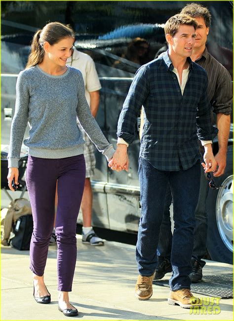 Katie Holmes Holds Hands with Her Hubby!: Photo 2587691 | Katie Holmes, Tom Cruise Pictures ...