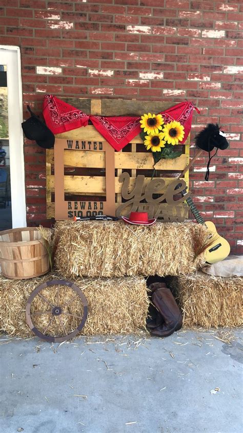 Western theme party photo booth idea. | Western theme party, Cowboy theme party, Cowgirl ...