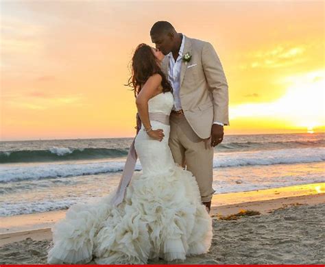 Keyshawn Johnson -- Wedding Assist ... From NHL Legend | TMZ.com