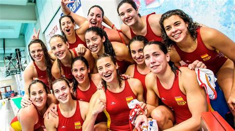 El waterpolo español utiliza el yoga en sus entrenamientos