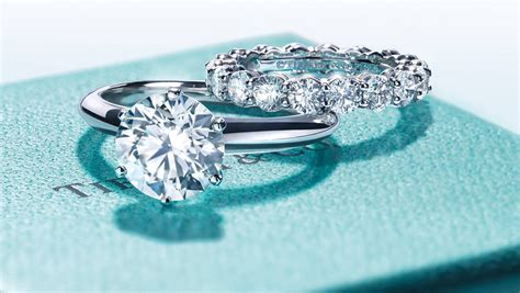 10 Luxury Engagement Ring Brands